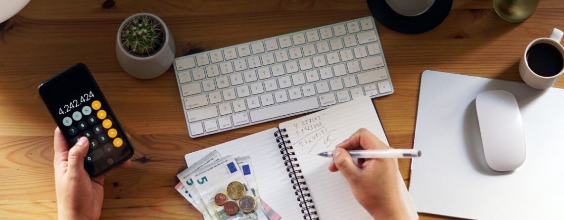 Setting Financial Goals: The First Step in Your Investment Journey
