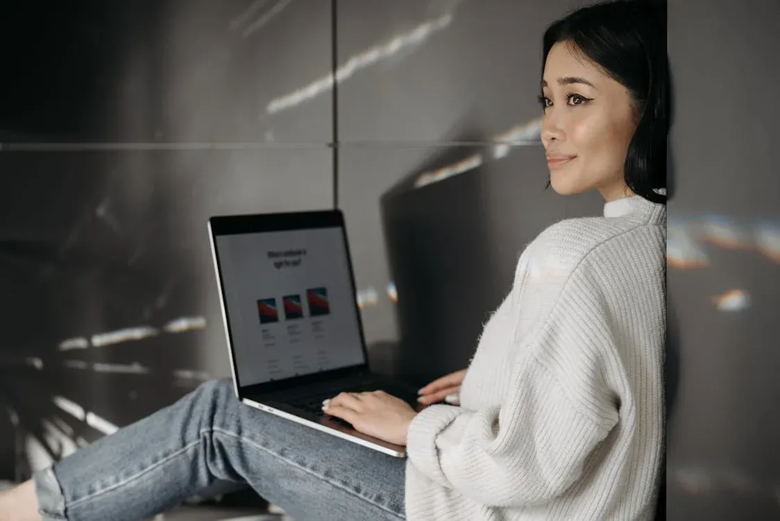 Strategies for Optimizing SEO with E-commerce Themes