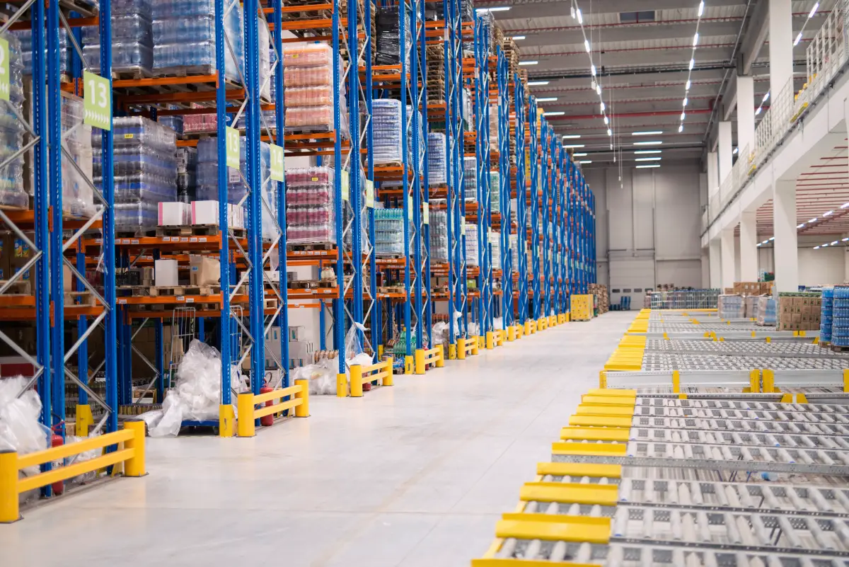Maximizing Warehouse Space with Vertical Lift Storage Systems