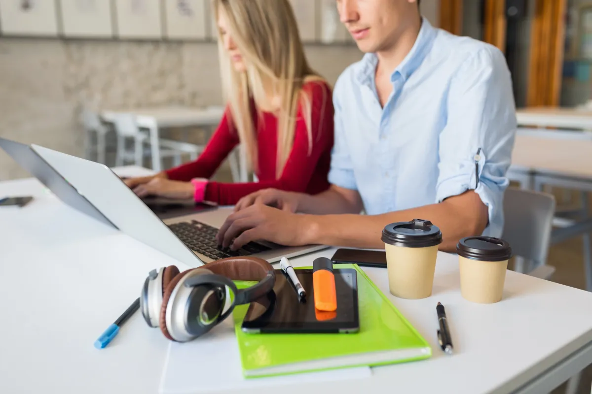 Best 10 Tools for Small Businesses in the UK to Increase Team Productivity