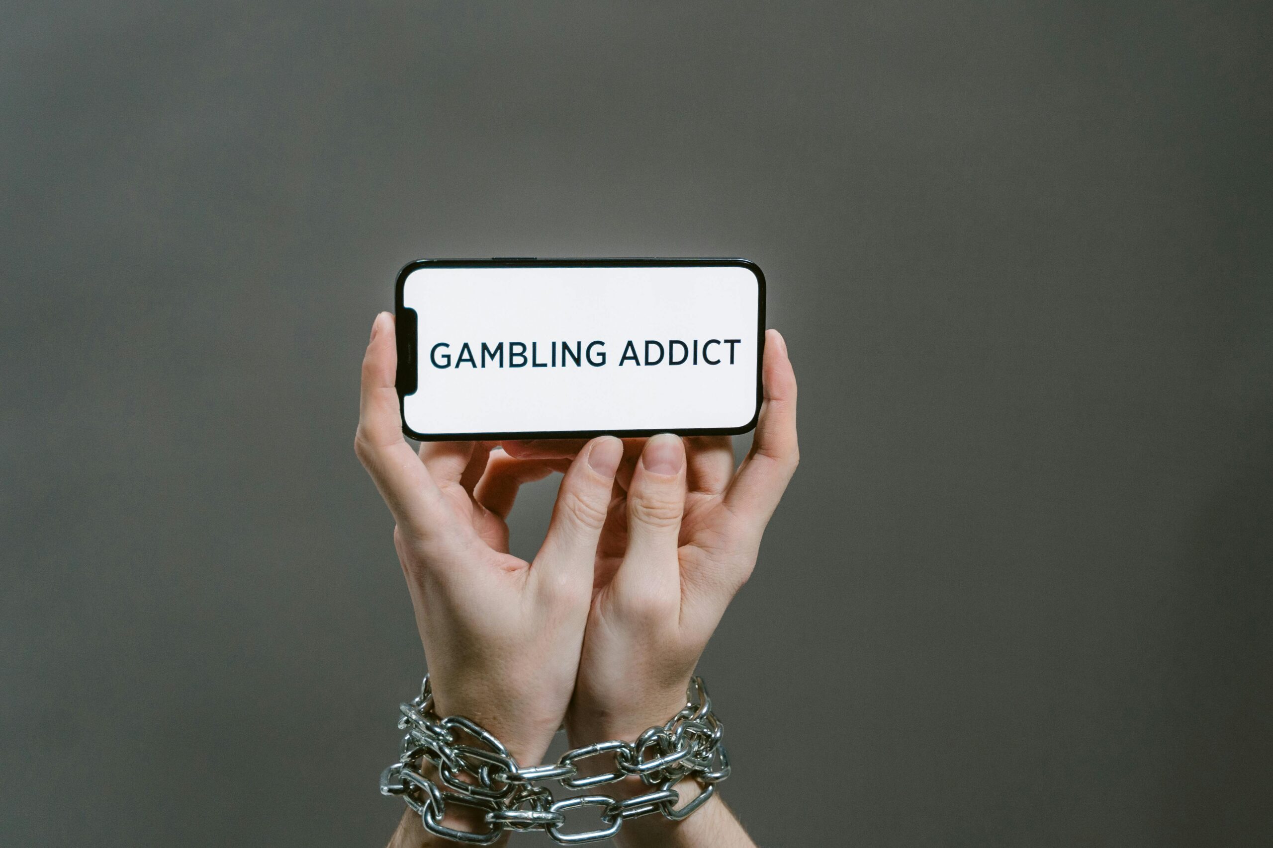 Online Gambling: Entertainment or Addiction?