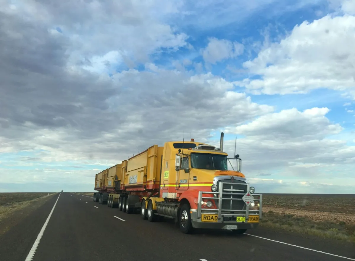Top Future Trends in Global Shipping and Logistics for 2025