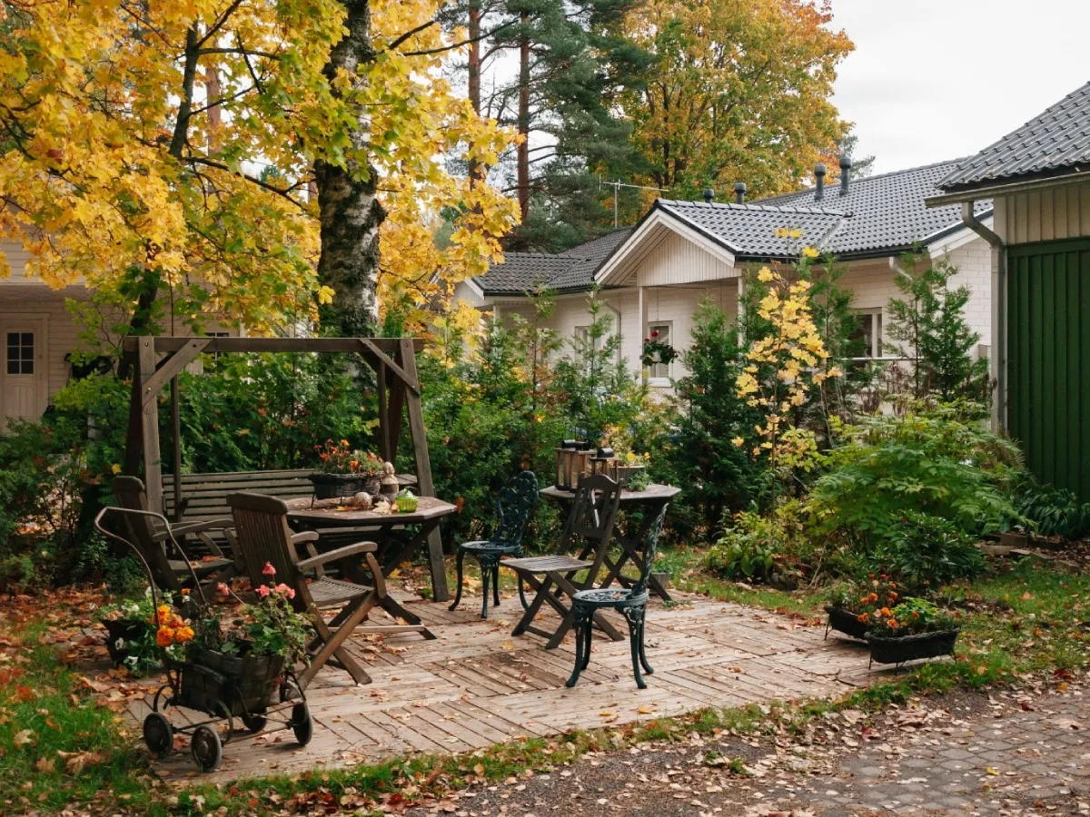 Backyard Retreats for Relaxation and Gatherings