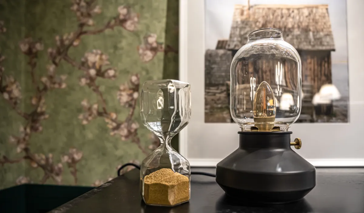 Using Table Lamps to Enhance Art and Home Details