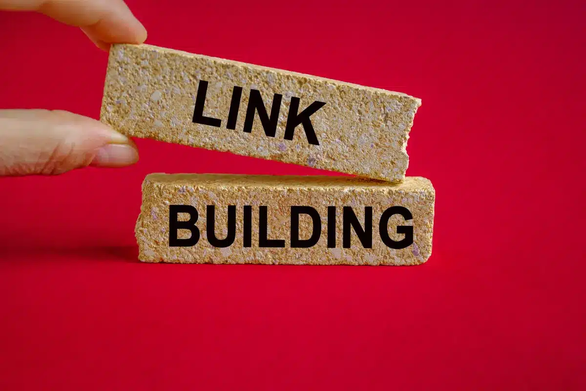 7 Best Qwoted Alternatives for PR and Link Building in 2025