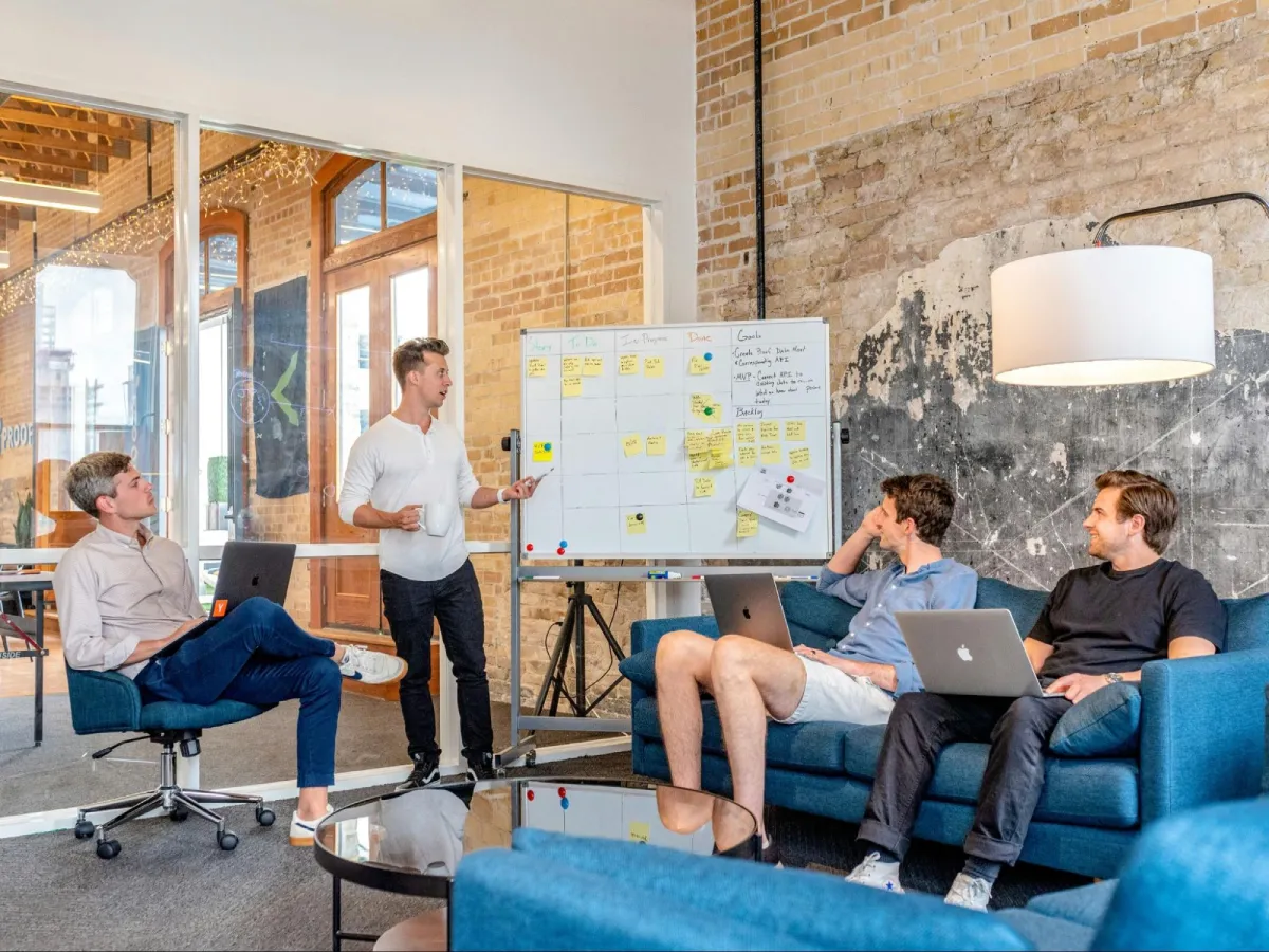 How to Launch and Scale an E-commerce Business in Singapore: Website Design to Payment Processin
