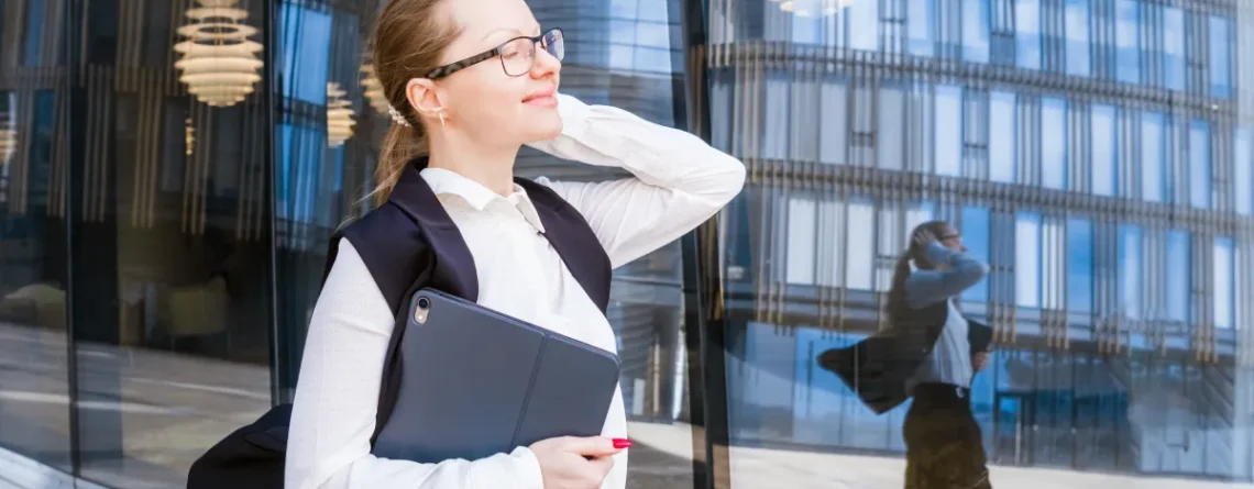 How to Break the Glass Ceiling: Smart Tactics for Women in Business