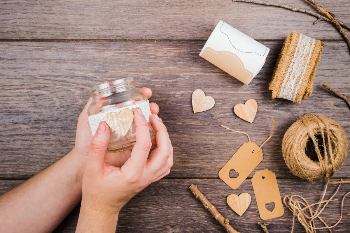 The Perfect Blend of Style and Sustainability in Candle Packaging