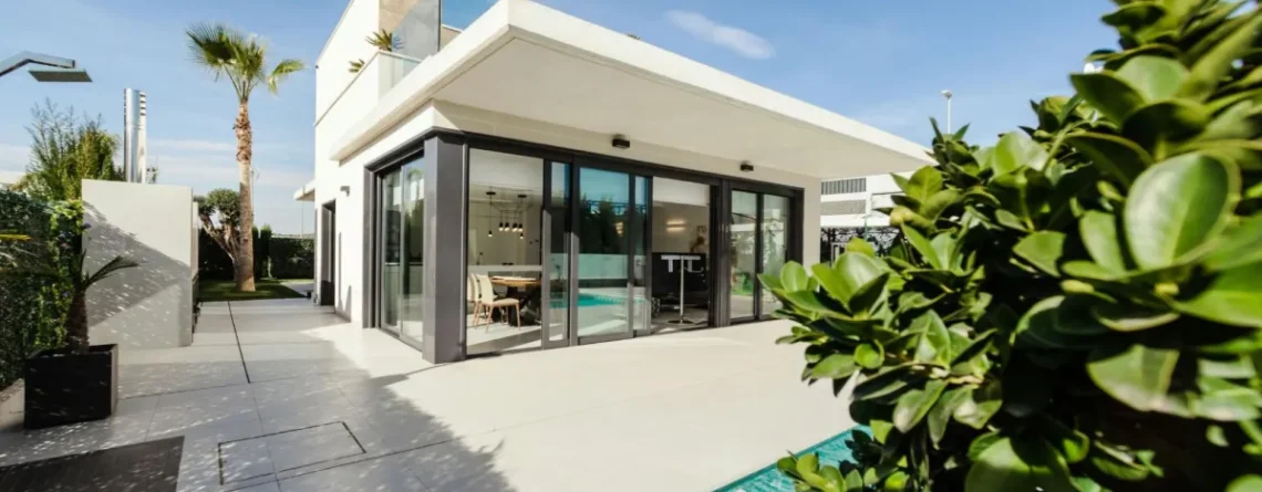 5 Essential Tips to Rent Out a Vacation Property & Actually Make Money