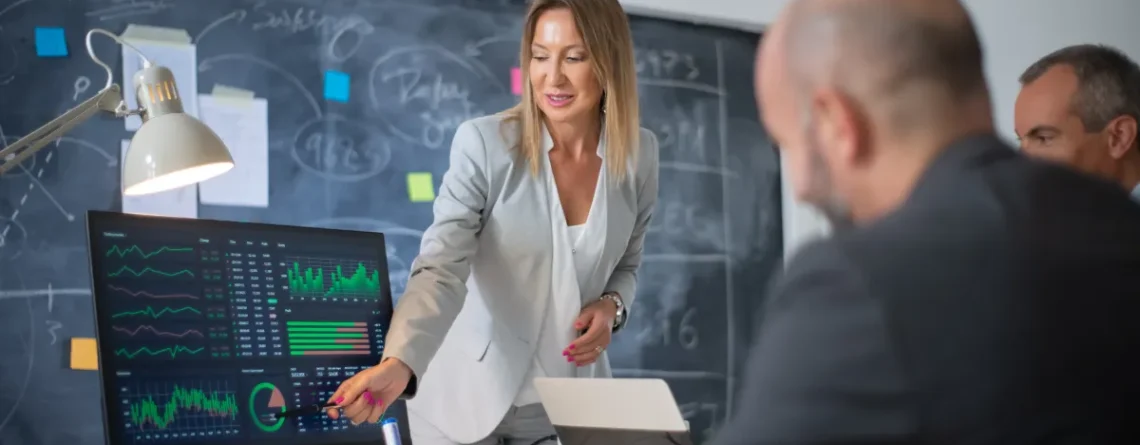 How an AI Business Analyst Improves Efficiency and Strategic Planning