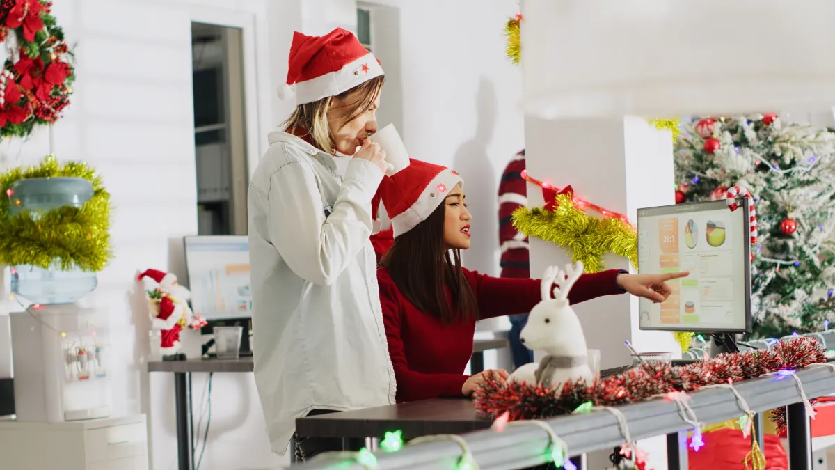 10 Retail Christmas Display Ideas That Grab Shoppers