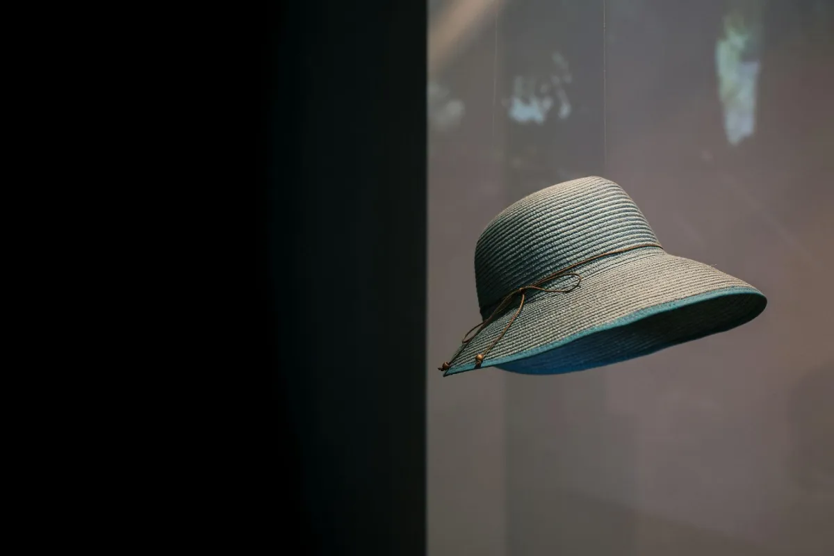 Choosing the Right Hat Shape for Your Style