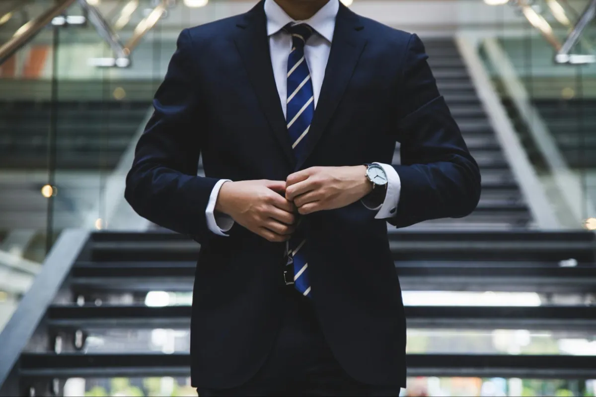 What to Look for When Choosing a Real Estate Agent in a Competitive Coastal Market