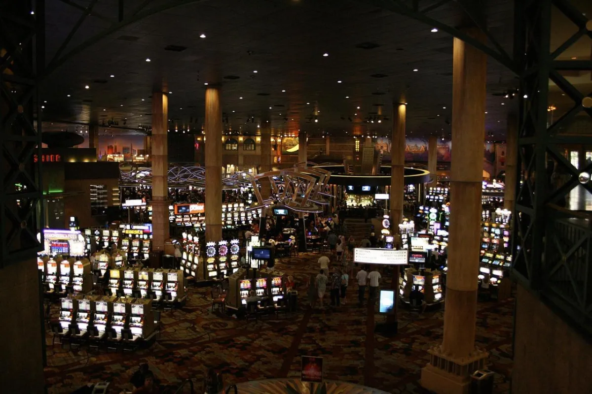 Casino HR Adaptation 2026
