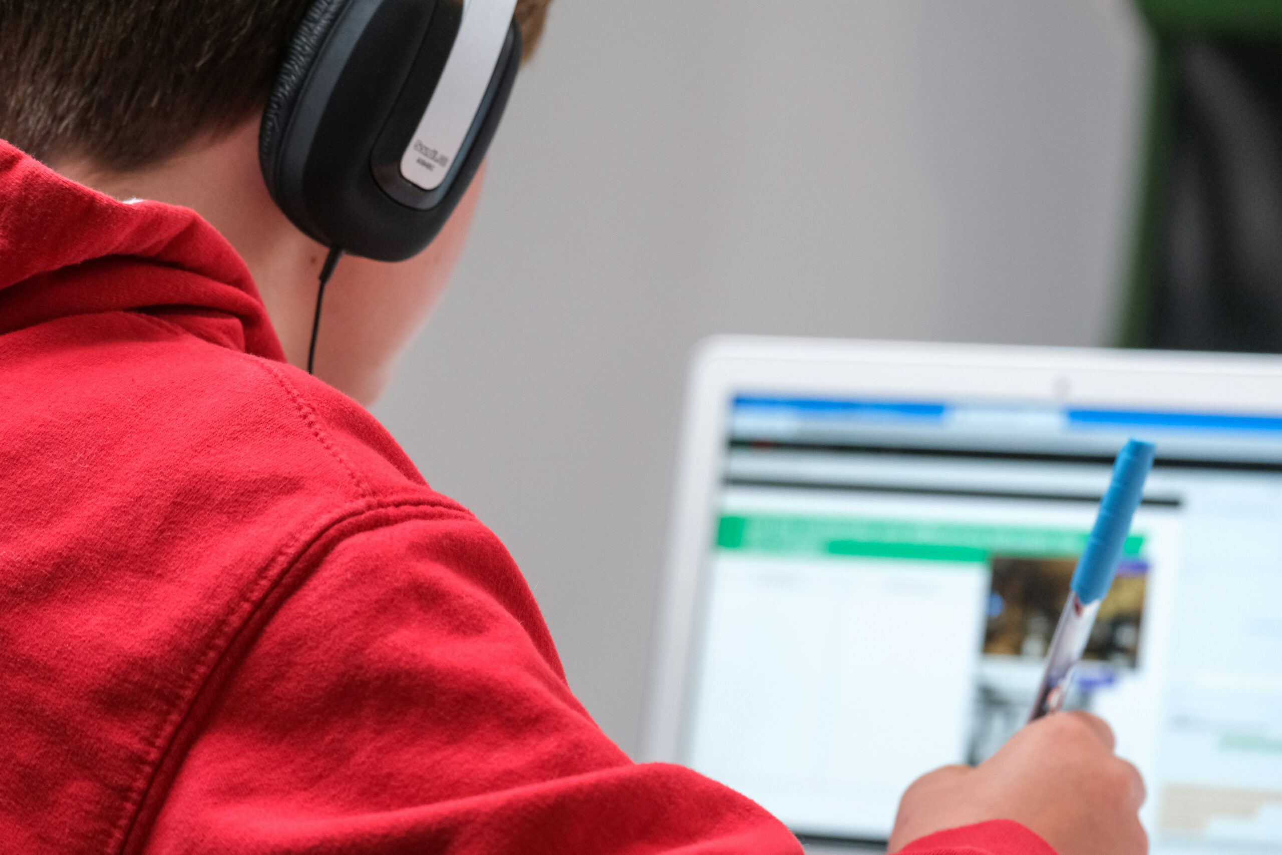 How Continuing Education Supports Career Growth and Skill Development