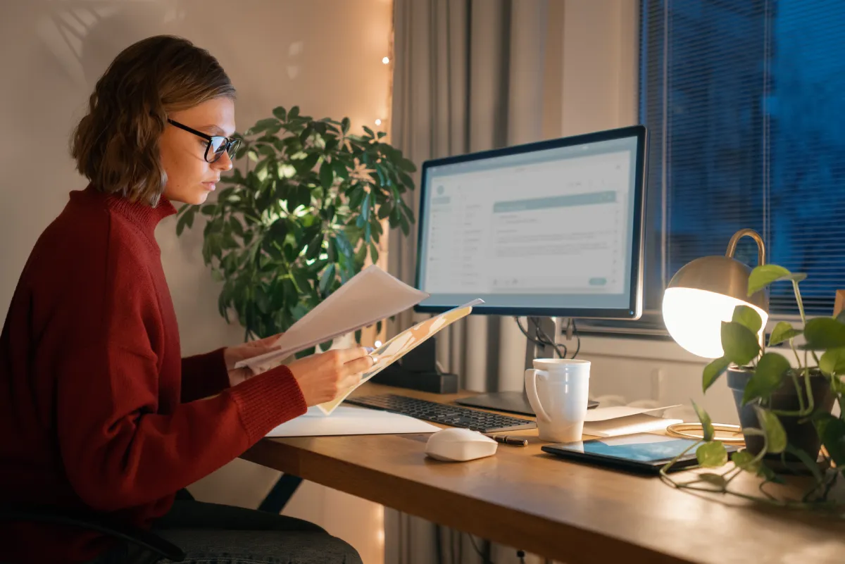 How does mail handling work in a virtual office?