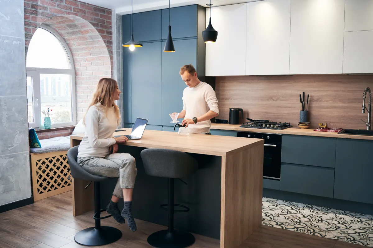 Luxurious Kitchens: Choosing the Right Cabinets for Every Countertop Type