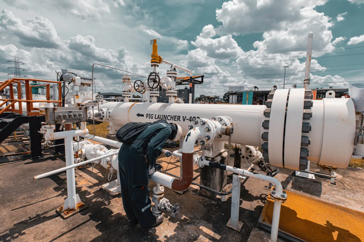In Refinery and Petrochemical Environments, a Compressor Failure Isn't Just an Equipment Problem — It's a Production and Safety Issue That Demands the Right Service Partner from Day One