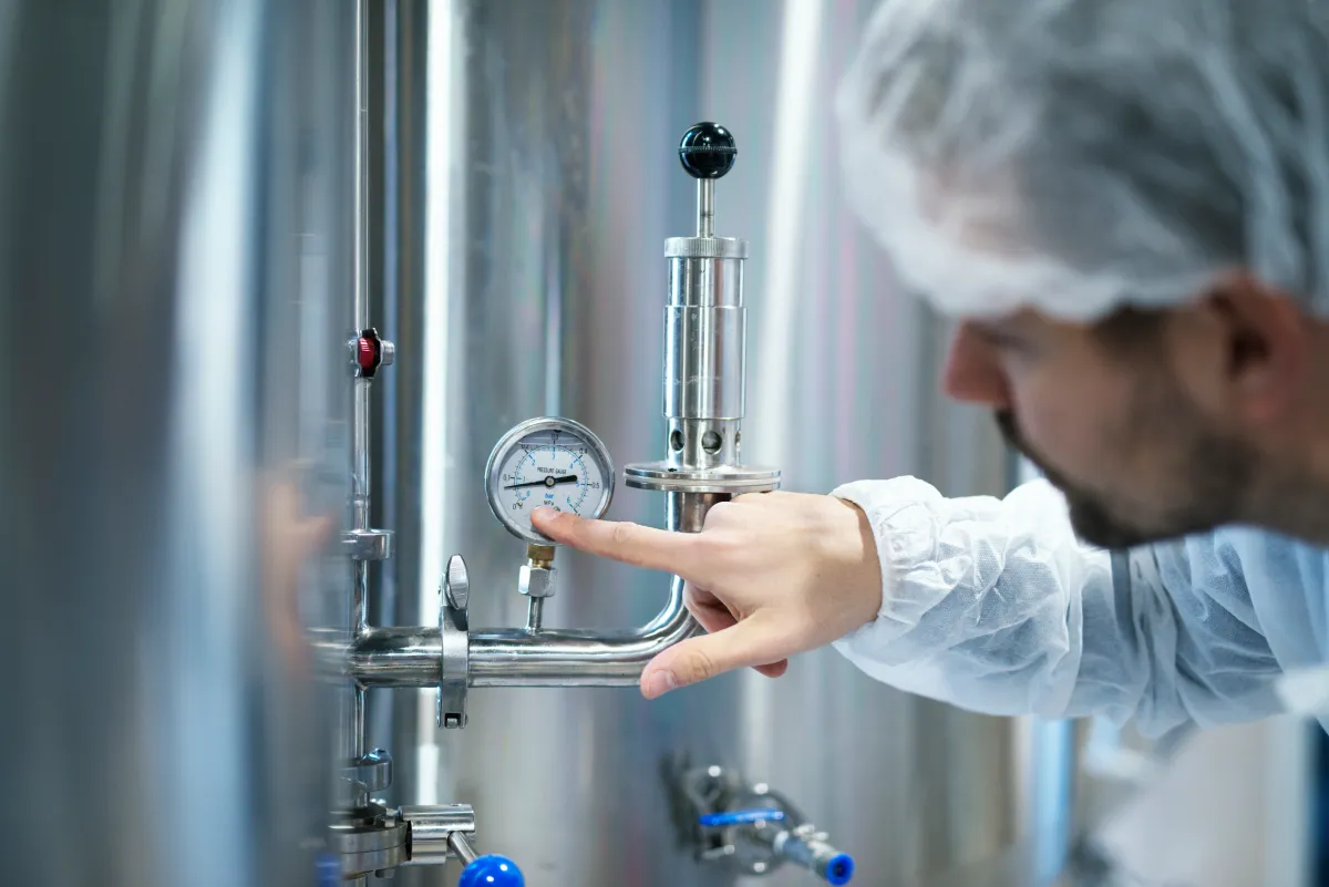 In Oil and Nitrogen Systems, a Fitting That Almost Works Is Never Good Enough — and the Material Decisions You Make Upfront Determine How the Whole System Performs Under Pressure