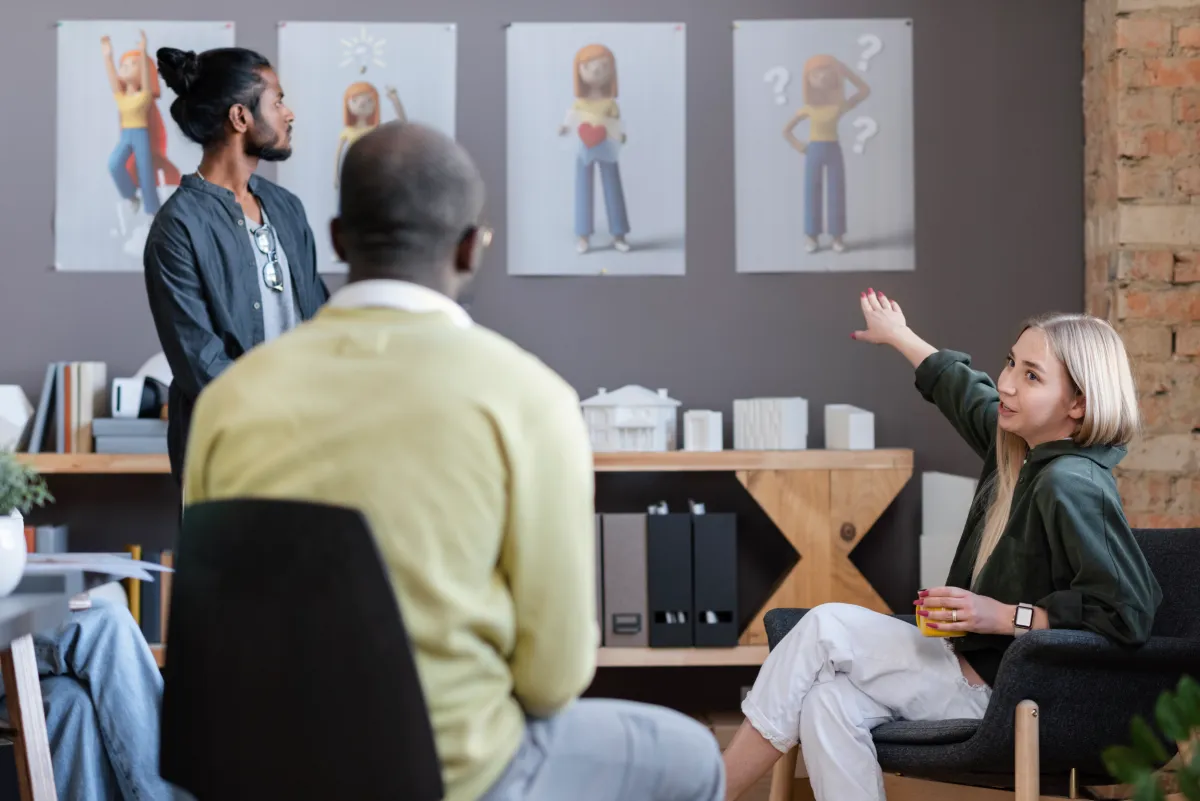 How to Keep Multiple Characters Visually Distinct in a Group Scene